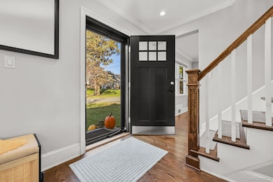 112 Clarence Rd, Scarsdale, NY 10583 - photo 2