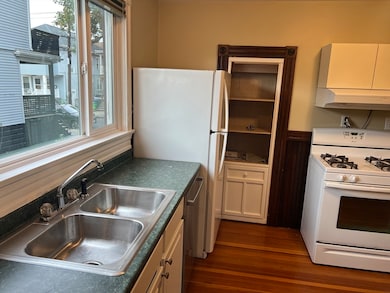 24 Marshall St unit 26, Medford, MA 02155 - photo 3