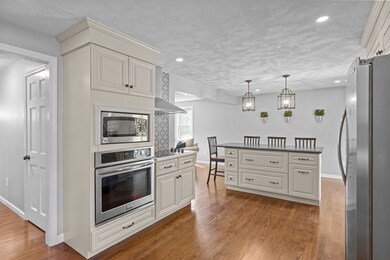 24 Towpath Dr, Wilmington, MA 01887 - photo 5