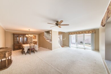 4 Comstock on Asbury, Rolling Meadows, IL 60008 - photo 3