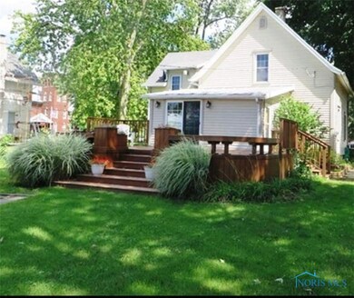 Rear View/Deck