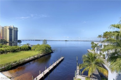 3000 Oasis Grand Blvd unit 2604, Fort Myers, FL 33916 - photo 2