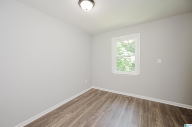 1825 5th Way NW, Center Point, AL 35215 - photo 7