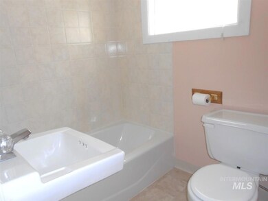 800 W 21st St, Burley, ID 83318 - photo 5