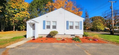 146 Pleasant St, South Grafton, MA 01560 - photo 3