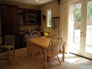 sunny breakfast nook