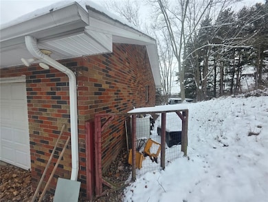 429 Paris Colliers Rd, Burgettstown, PA 15021 - photo 2