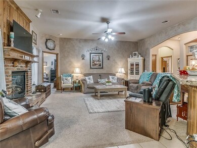 2625 SE 5th St, Moore, OK 73160 - photo 5