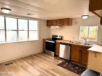 6061 N Snowflake Dr, Flagstaff, AZ 86004 - photo 2