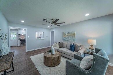 880 Russell Ln, Bedford, TX 76022 - photo 2