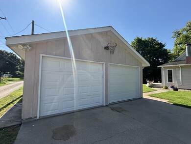 2010 15th St, Columbus, NE 68601 - photo 4