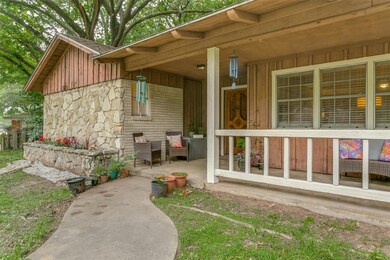 921 Circle Ln, Bedford, TX 76022 - photo 3