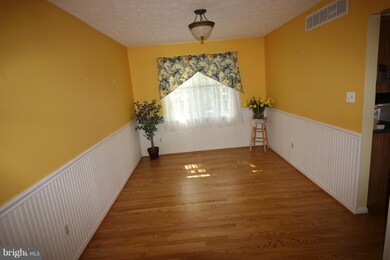 343 Tulip Oak Ct, Linthicum Heights, MD 21090 - photo 5