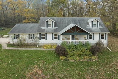 2886 Lynne Ln, Alburnett, IA 52202 - photo 2