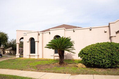 8801 Justice Dr, Laredo, TX 78045 - photo 2