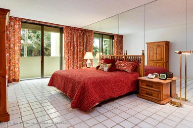 Master Bedroom MLS.jpg
