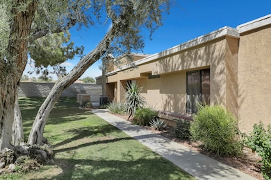 41515 Navarre Ct, Palm Desert, CA 92260 - photo 2