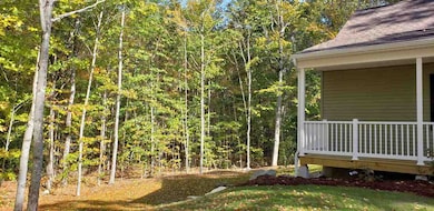 Surrounded by 46 acres of common land!