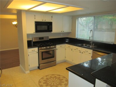 2717 Grafton Ct, Las Vegas, NV 89117 - photo 7