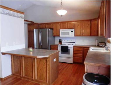 Kitchen - view 1