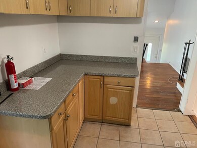 41 Memorial Pkwy, Metuchen, NJ 08840 - photo 7