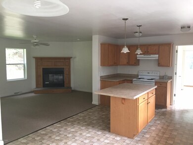 366 Ridge Ave, Hawley, PA 18428 - photo 6