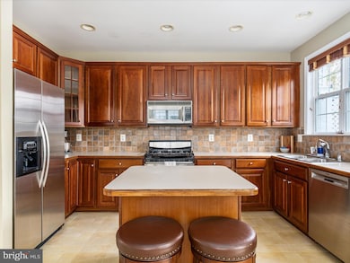 42533 Magellan Square, Ashburn, VA 20148 - photo 3