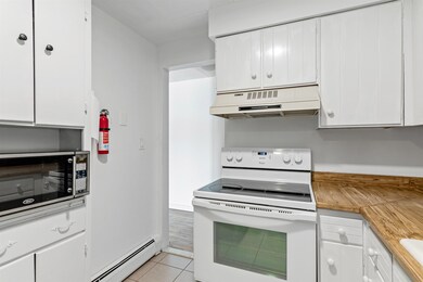 100 Kennedy Dr unit 19, South Burlington, VT 05403 - photo 4