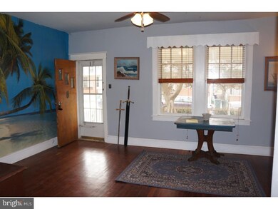 614 Maddock St, Crum Lynne, PA 19022 - photo 4