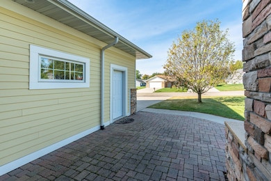 825 5th St SE, Pelican Rapids, MN 56572 - photo 5