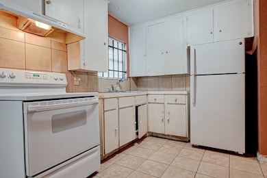 6163 Beldart St, Houston, TX 77033 - photo 7