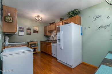 1815 21st Ave S unit 103, Grand Forks, ND 58201 - photo 7