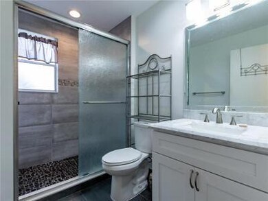 BATH UPSTAIRS