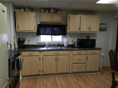 802 Mckinley Ave, Vandergrift, PA 15690 - photo 5