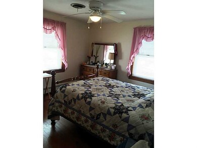 37 Gardner St, Pawtucket, RI 02861 - photo 7