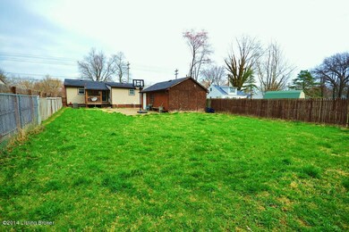 Old Outer Loop backyard 2