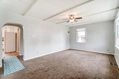 610 Bellefontaine St, Wapakoneta, OH 45895 - photo 7