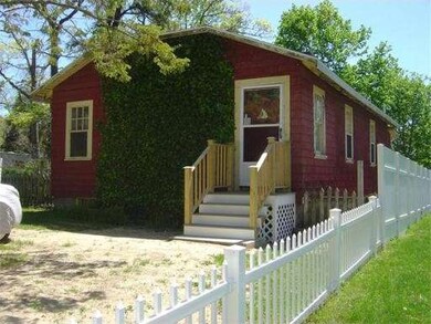 8 Ivy St, Wareham, MA 02571 - photo 5