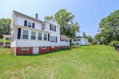11 Linden St, Somersworth, NH 03878 - photo 2