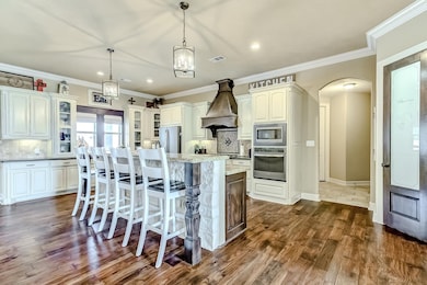 360 Windsor Ct, Port Neches, TX 77651 - photo 6