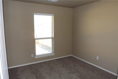 1609 SE 6th St, Moore, OK 73160 - photo 6