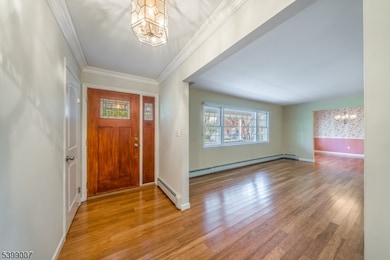 367 Greenbrier Ct, Mountainside, NJ 07092 - photo 6