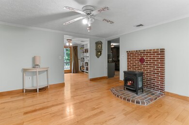 70 Tabor Cir, Albany, NH 03818 - photo 5