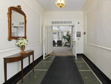 25 W Elm St unit 45, Greenwich, CT 06830 - photo 2