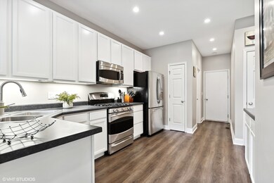 603 S Jade Ln unit 905, Round Lake, IL 60073 - photo 7