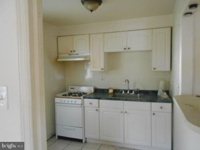 109 Gray St, Chester, PA 19013 - photo 2