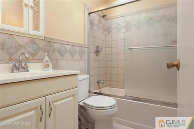 225 Yorkshire Ct, Old Bridge, NJ 08857 - photo 7