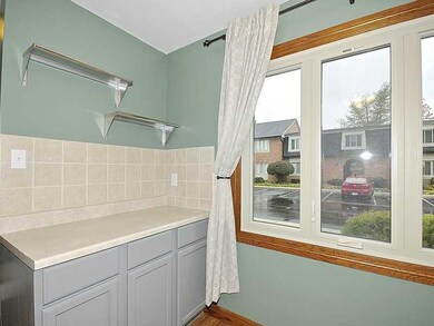 8519 Canterbury Square W, Indianapolis, IN 46260 - photo 4