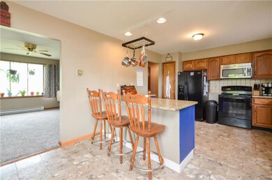 2769 Rising Hill Dr, Stroudsburg, PA 18360 - photo 5