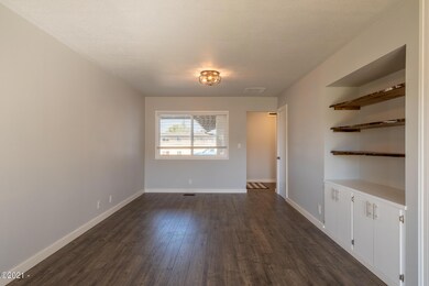 438NE6th (11)